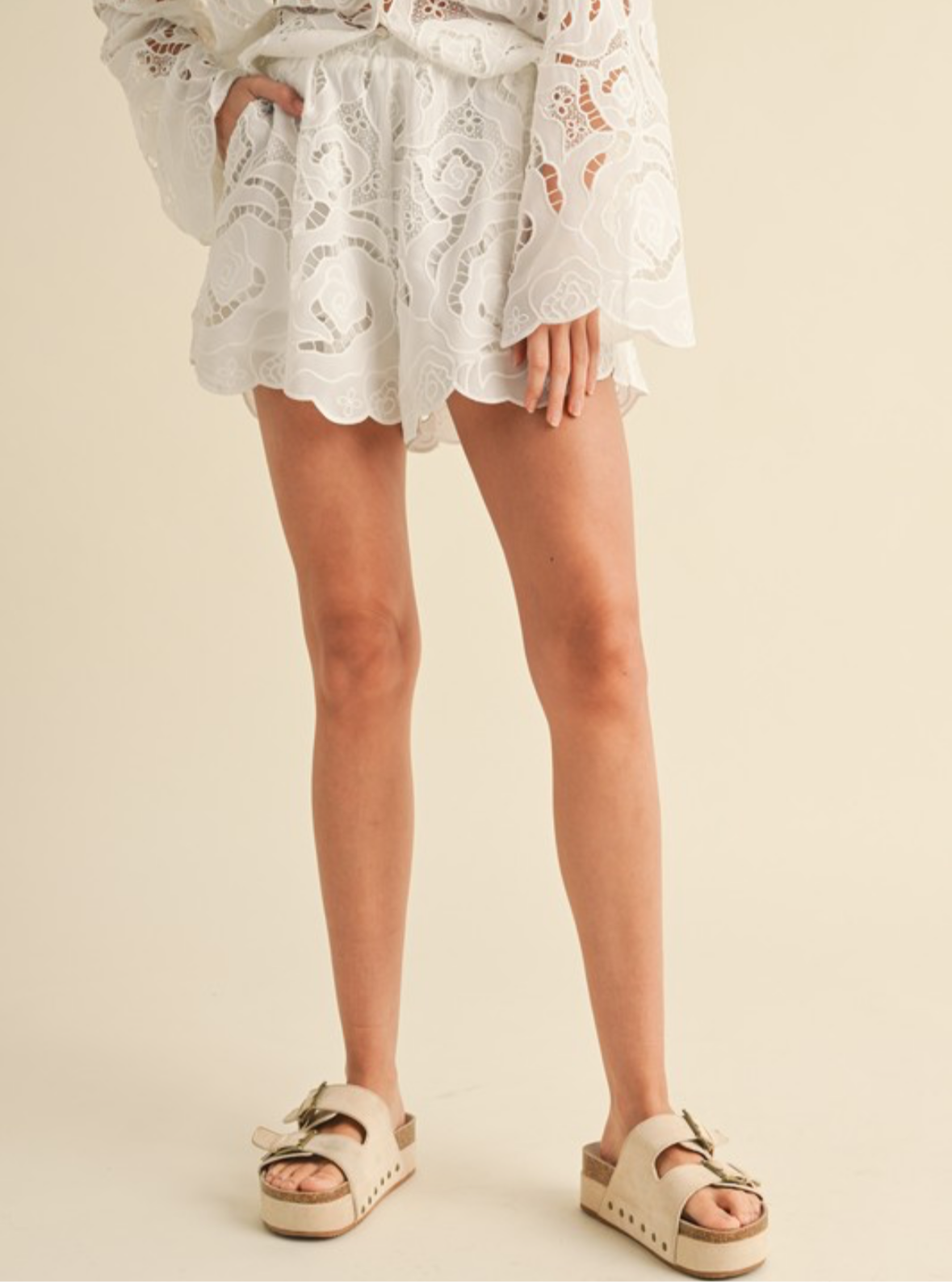 Flora pattern short