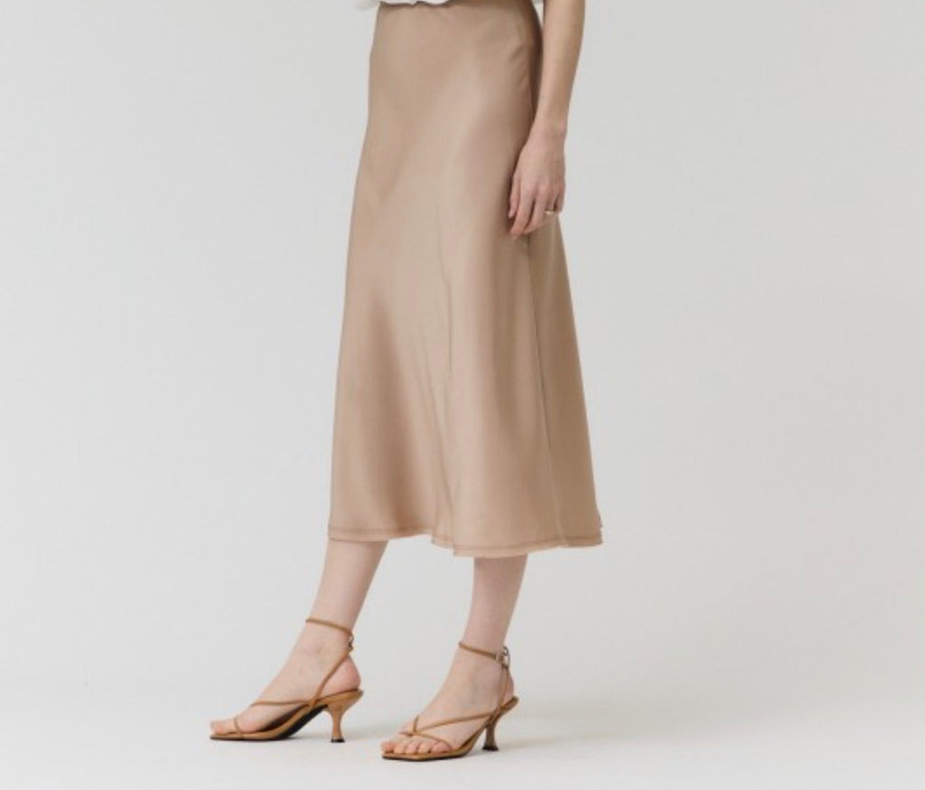 SIENNA SATIN MIDI SKIRT — CHAMPAGNE