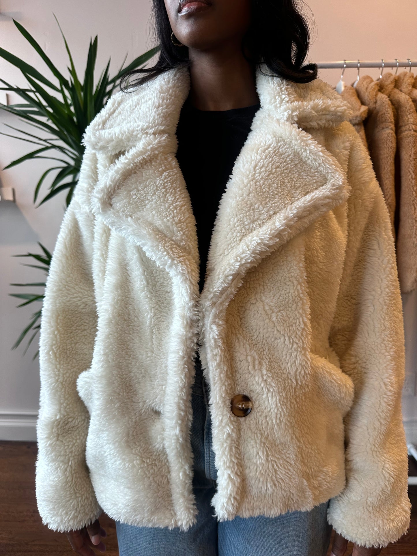 
                  
                    Cropped Sherpa teddy
                  
                