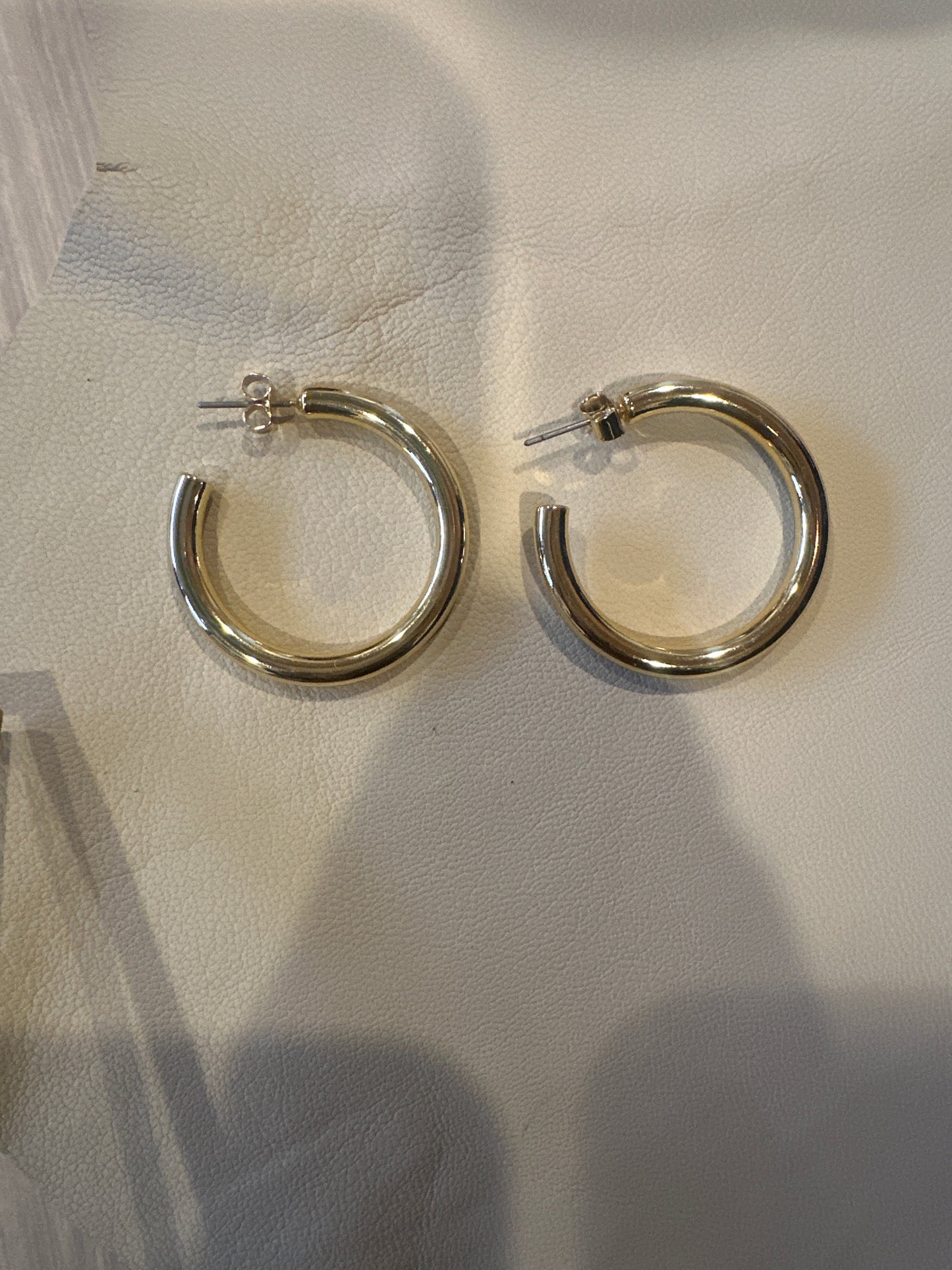 Medium hoops