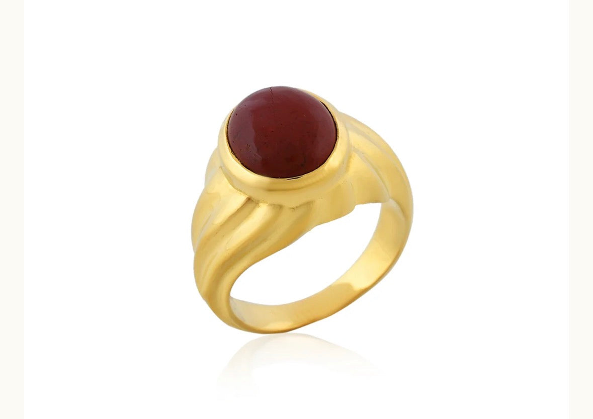 Wavescape ring with stone