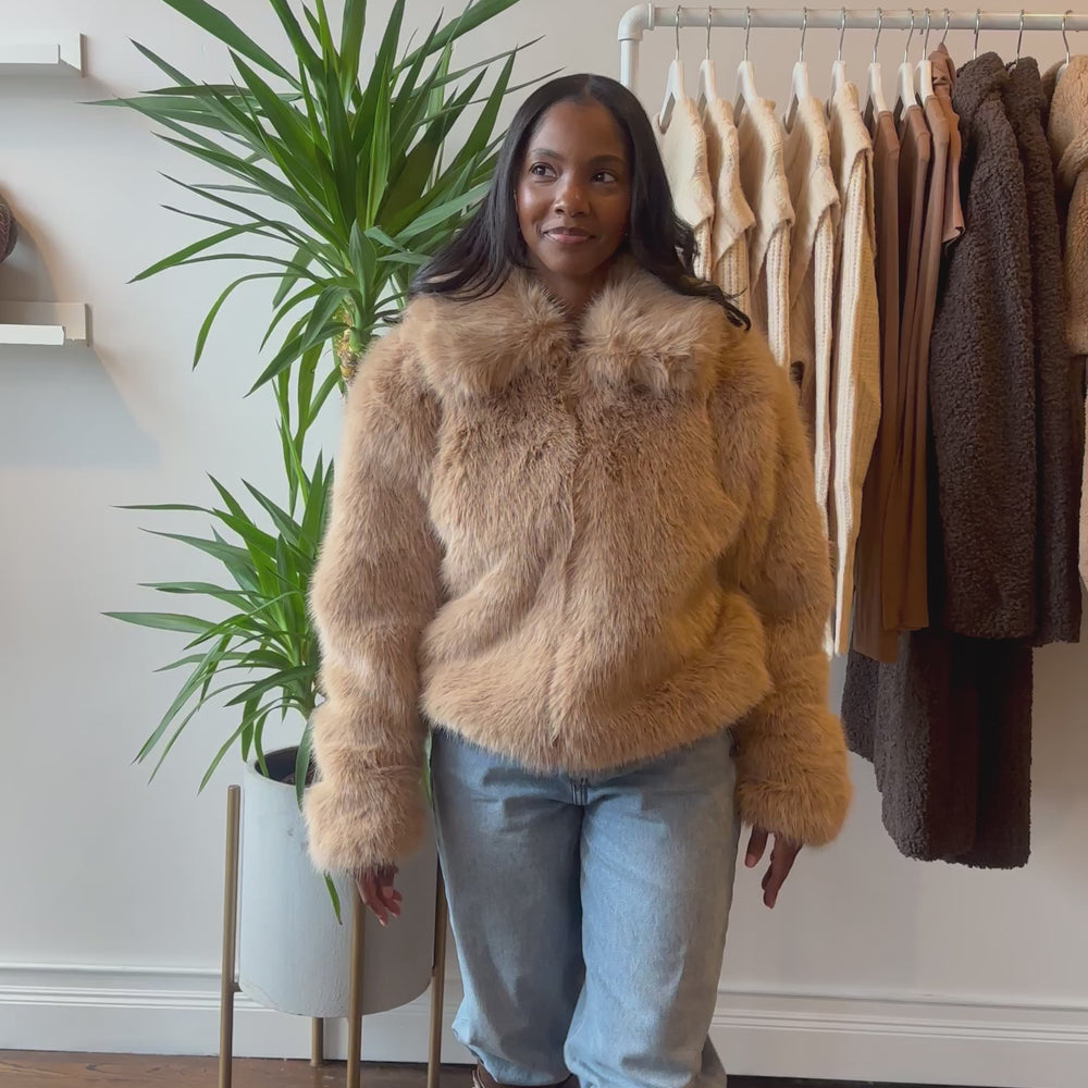 
                  
                    Load and play video in Gallery viewer, Corrine Faux Fur
                  
                